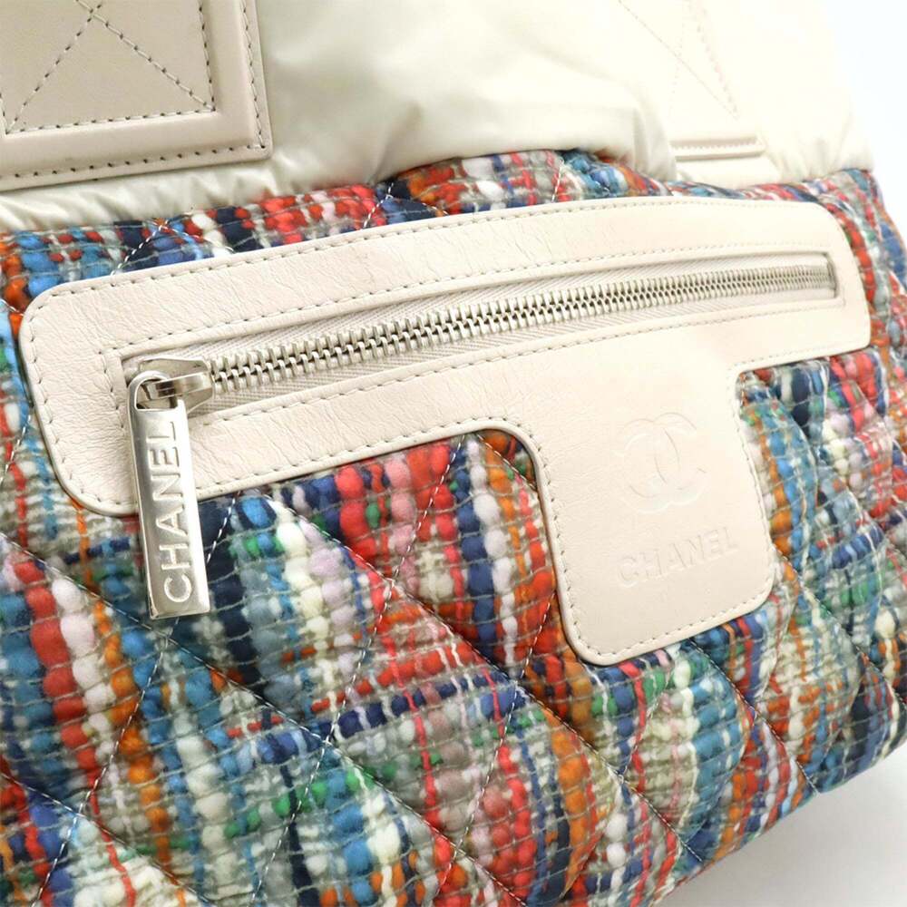 CHANEL White Leather Tote Bag - Picture 9 of 10